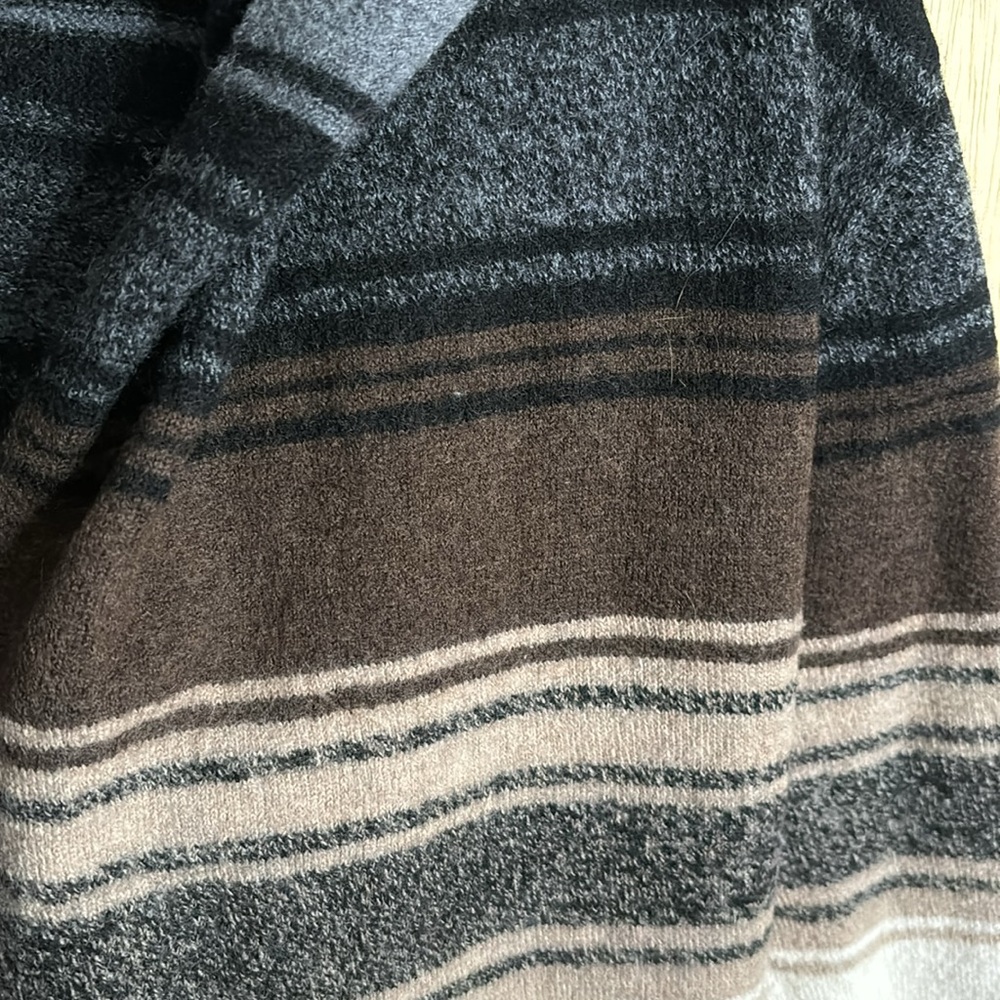 TOAD & CO Heartfelt Wool Hooded Sweater. Size small - Picture 9 of 9